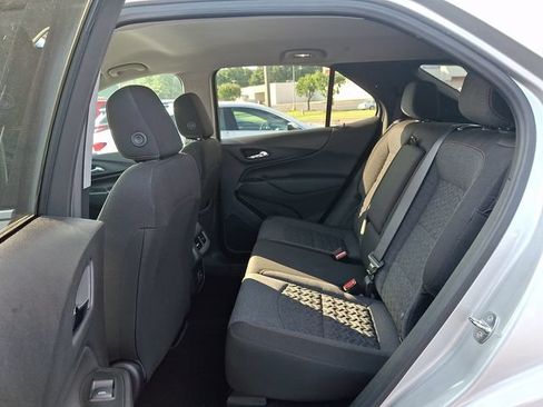 Used 2022 Chevrolet Equinox LT FWD image 10