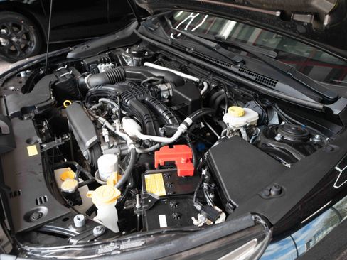 Used 2024 Subaru Impreza 2.0i Sport image 32