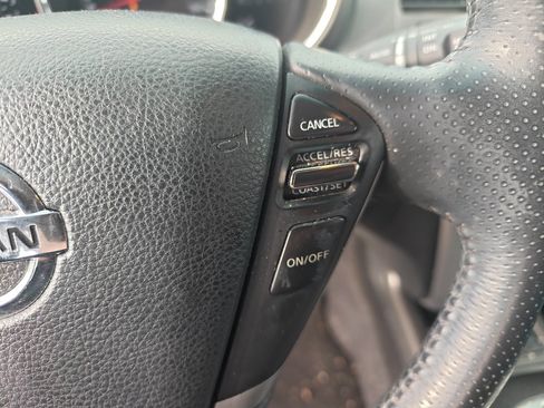 Used 2014 Nissan Murano SL w/ Navigation Package image 16