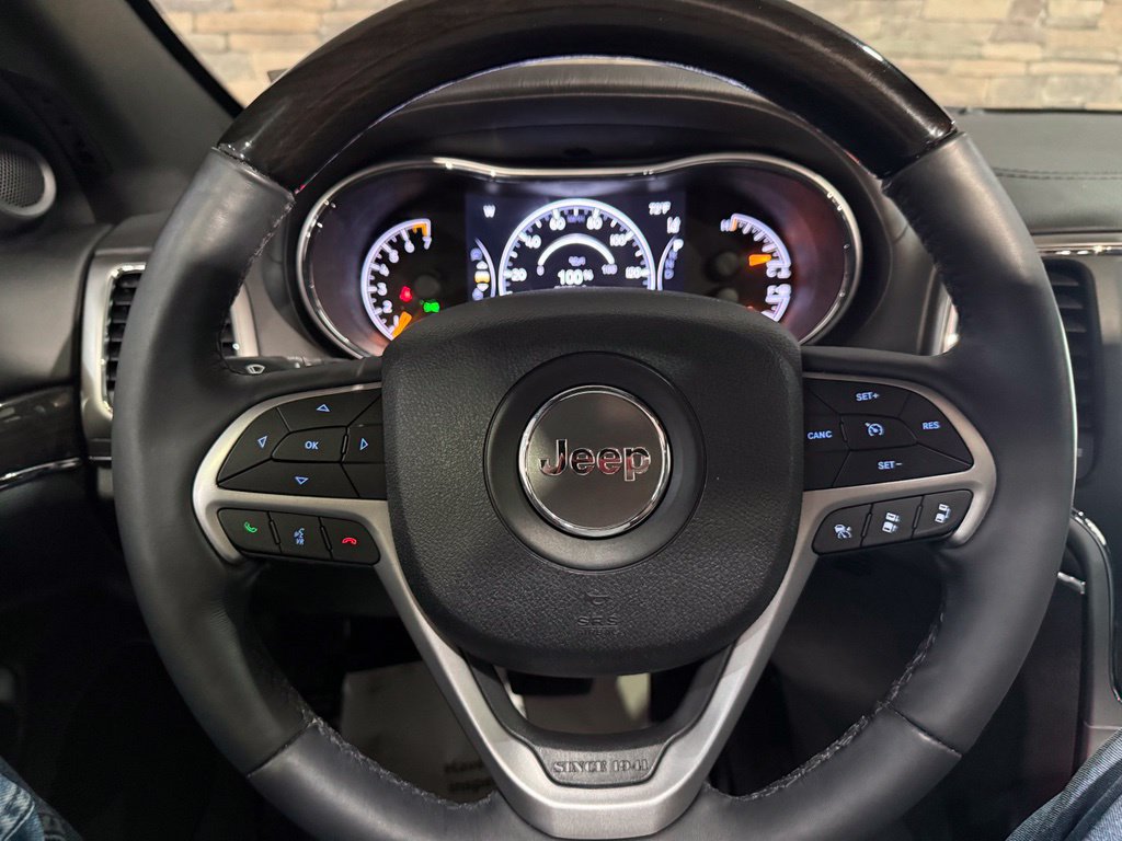 Used 2018 Jeep Grand Cherokee Overland AWD/4WD image 17