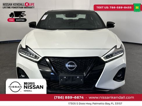 Certified 2023 Nissan Maxima SR w/ Sport Mat Group image 4