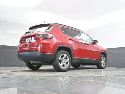 Used 2024 Jeep Compass Latitude AWD/4WD image 40