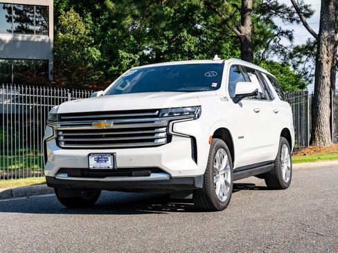 Used 2021 Chevrolet Tahoe High Country w/ Premium Package AWD/4WD image 2
