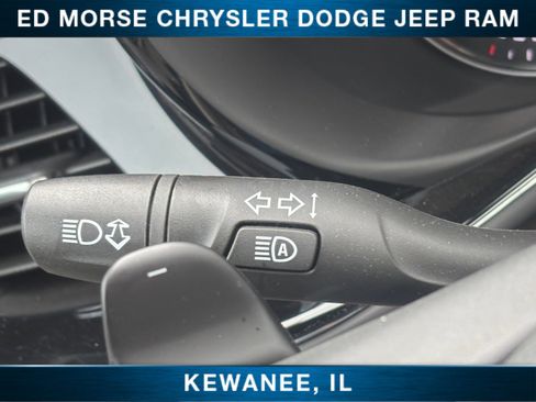 Used 2023 Buick Envision Avenir image 35