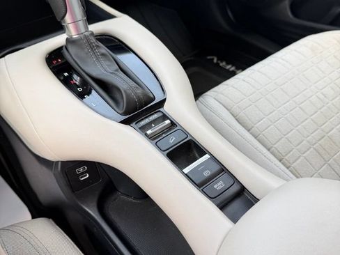 Certified 2024 Honda HR-V LX image 20