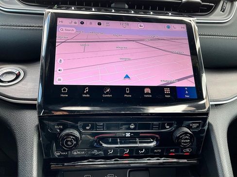 New 2025 Jeep Grand Cherokee L Limited image 26