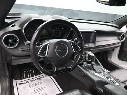 Used 2017 Chevrolet Camaro LT RWD image 12