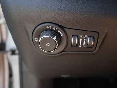New 2026 Jeep Compass Latitude AWD/4WD image 32