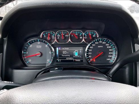 Used 2019 Chevrolet Suburban LT image 19