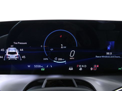 Used 2026 Cadillac Vistiq Sport image 25