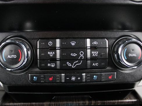 Used 2020 Ford F250 Lariat w/ Lariat Value Package image 33