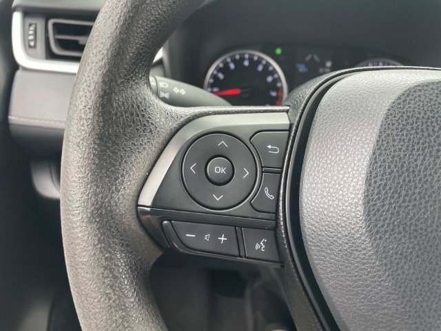 Used 2021 Toyota RAV4 LE AWD/4WD image 35