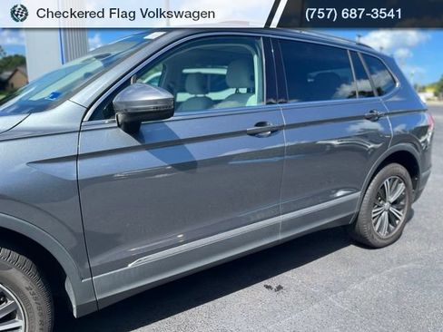Used 2019 Volkswagen Tiguan SEL w/ 3rd Row Seat Package AWD/4WD image 3