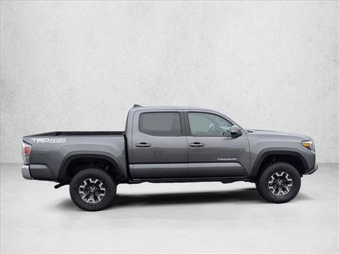 Used 2022 Toyota Tacoma TRD Off-Road image 4