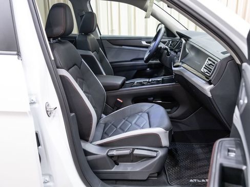 New 2026 Volkswagen Atlas Peak Edition AWD/4WD image 11