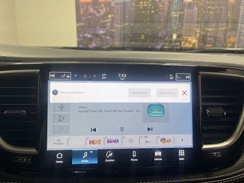 New 2026 Chrysler Pacifica Select image 17