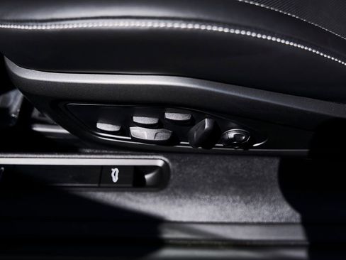 Used 2026 Porsche 911 Carrera 4 GTS AWD/4WD image 32