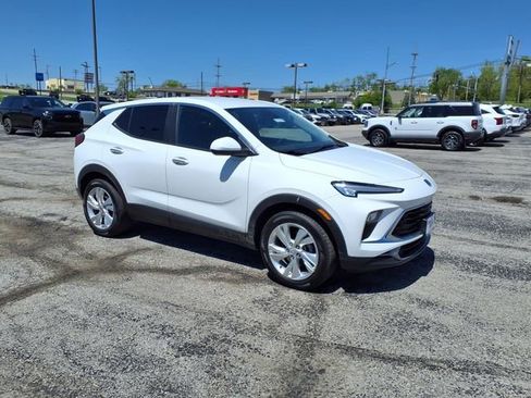 Used 2025 Buick Encore GX Preferred FWD image 9