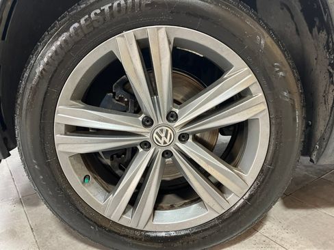 Used 2019 Volkswagen Atlas SEL R-Line FWD image 9