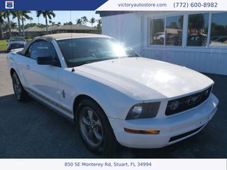 Used 2007 Ford Mustang Deluxe Convertible image 1