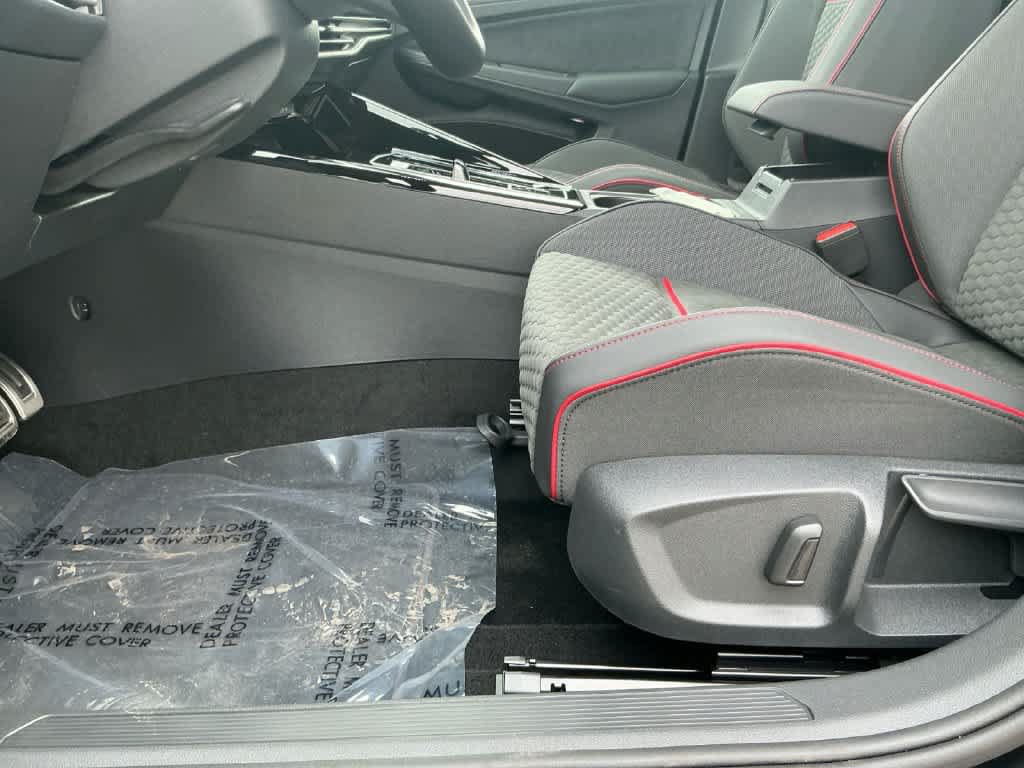 New 2026 Volkswagen GTI SE FWD image 17
