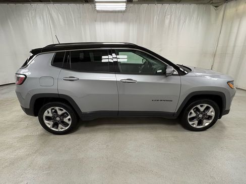 Used 2018 Jeep Compass Limited image 2