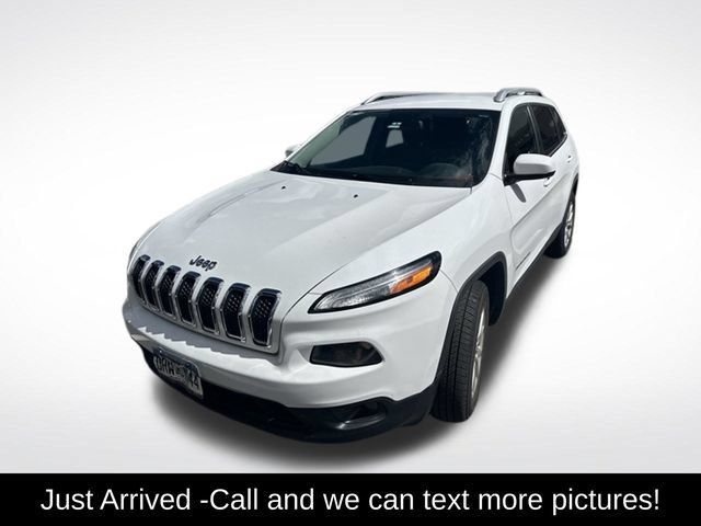 Used 2015 Jeep Cherokee Latitude w/ Cold Weather Group AWD/4WD image 1