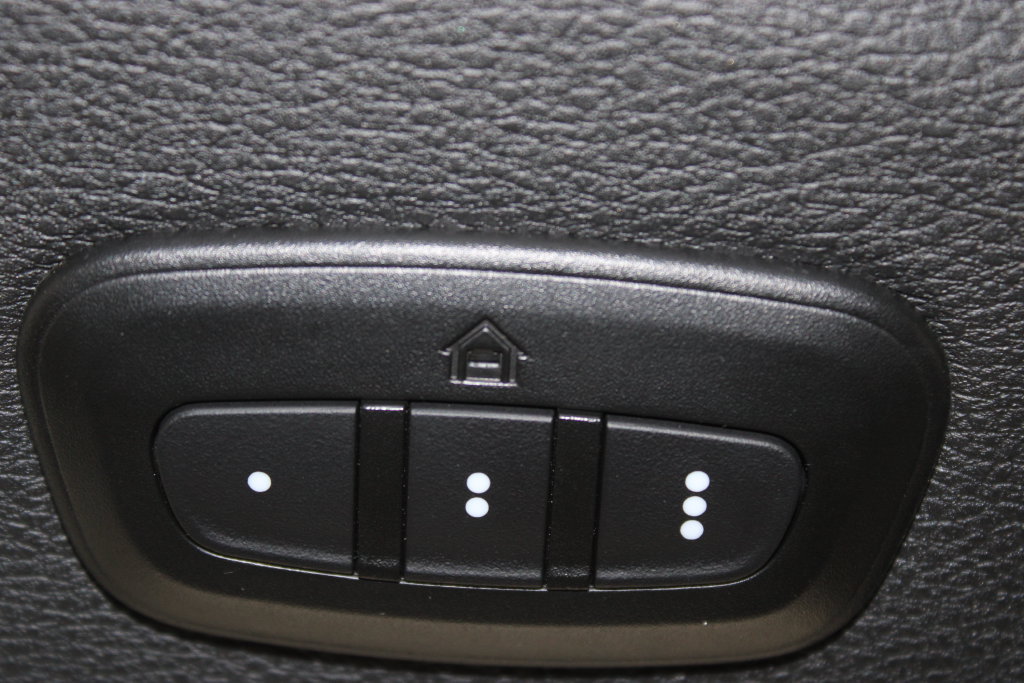 Used 2024 Jeep Wrangler Unlimited Sahara AWD/4WD image 40