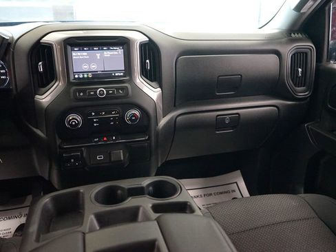 Used 2020 Chevrolet Silverado 2500 Custom w/ Custom Value Package AWD/4WD image 10
