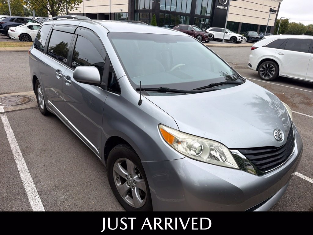 Used 2013 Toyota Sienna LE FWD image 5