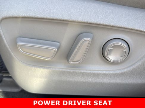 Used 2022 Toyota Highlander Platinum image 19