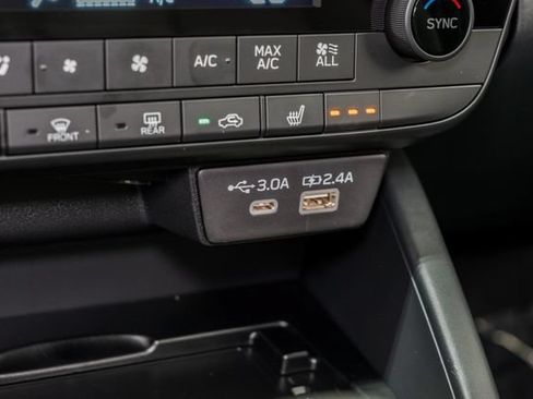 Used 2026 Subaru Outback Premium AWD/4WD image 23