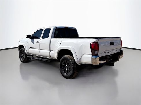 Used 2022 Toyota Tacoma SR image 5