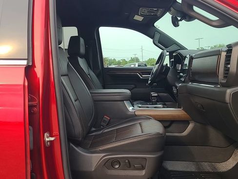 Used 2024 Chevrolet Silverado 1500 High Country w/ Technology Package AWD/4WD image 27