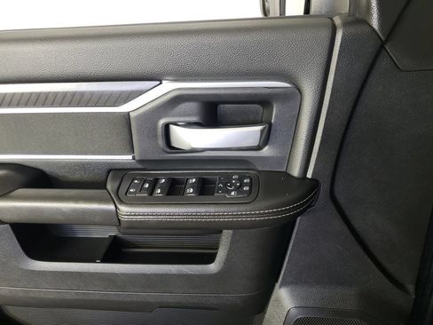Used 2025 RAM 2500 Big Horn AWD/4WD image 29