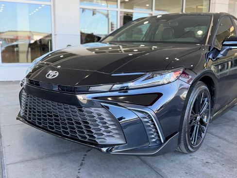 Certified 2026 Toyota Camry SE FWD image 3