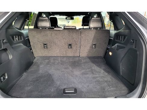 Used 2024 Ford Edge ST image 16