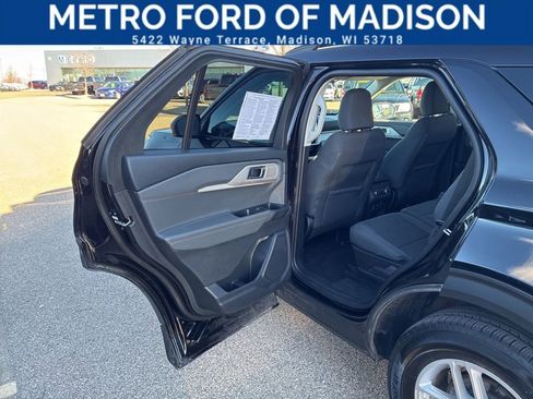 Used 2025 Ford Explorer Active image 36