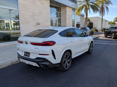 Used 2022 BMW X6 xDrive40i w/ M Sport Package image 4