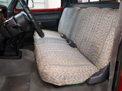 Used 1992 Dodge D/W Truck 150 RWD image 19