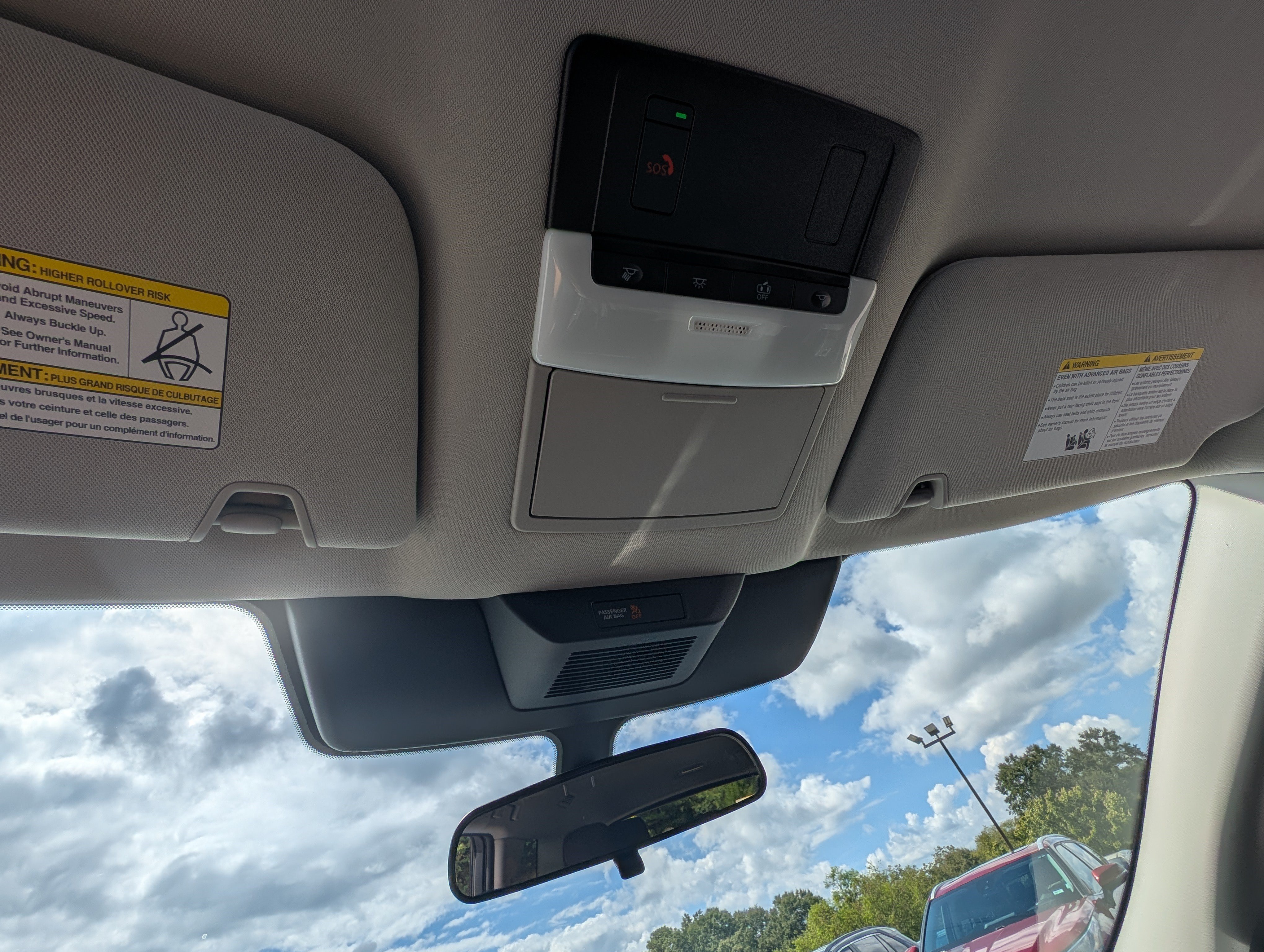 Used 2025 Nissan Pathfinder SV FWD image 30