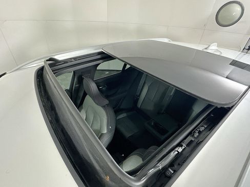 Used 2025 Volvo XC40 B5 Core image 26