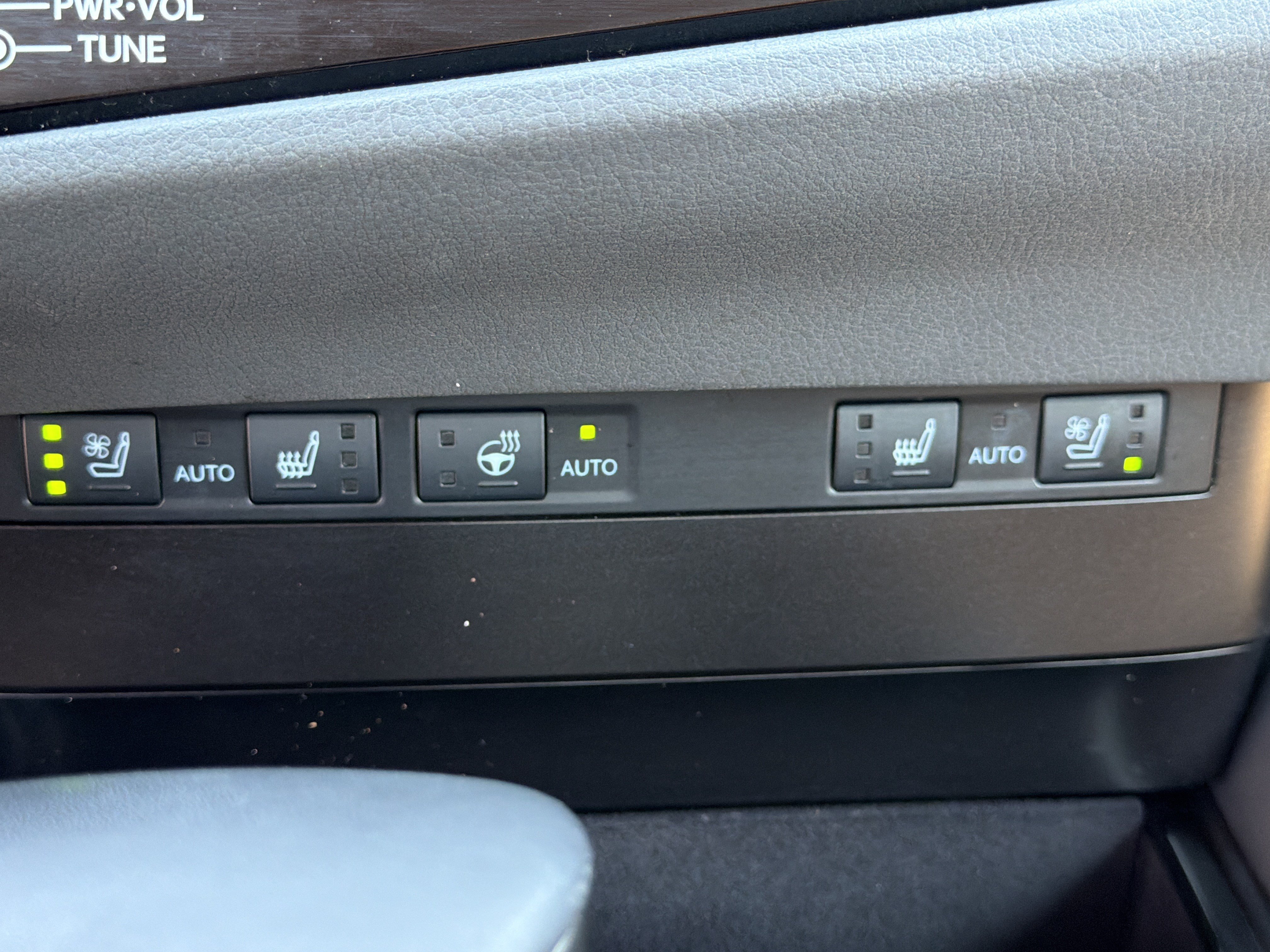 Used 2024 Lexus ES 350 w/ Premium Package FWD image 36