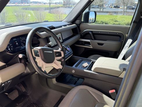 Used 2021 Land Rover Defender 110 S image 12