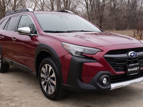 Used 2025 Subaru Outback Touring image 8