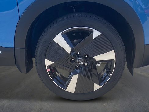 New 2026 Nissan Kicks SR w/ SR Premium Package FWD image 5