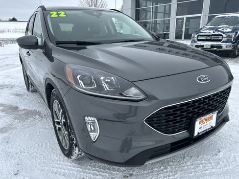 Used 2022 Ford Escape SEL image 2