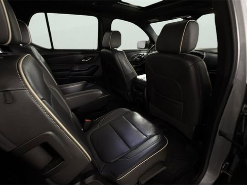 Used 2023 Chevrolet Traverse Premier w/ Redline Edition image 35