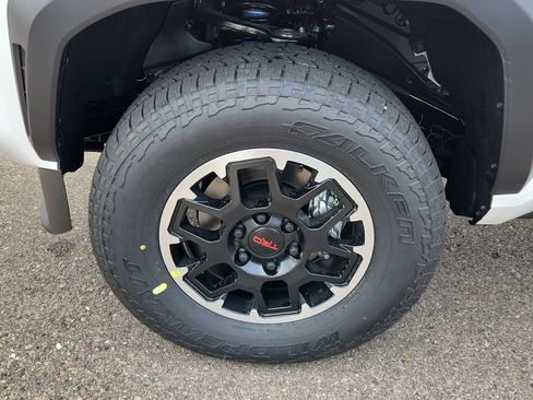 New 2026 Toyota Tacoma TRD Off-Road w/ TRD Off Road Premium Package AWD/4WD image 14
