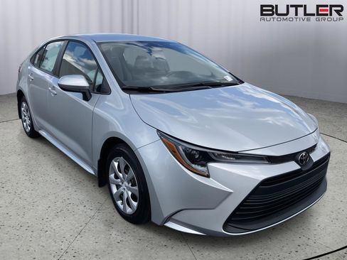 New 2026 Toyota Corolla LE FWD image 7